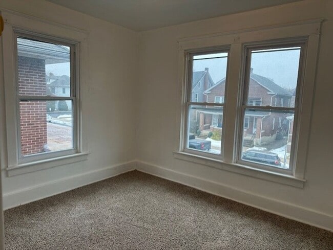 Foto del edificio - 53 W Granada Ave