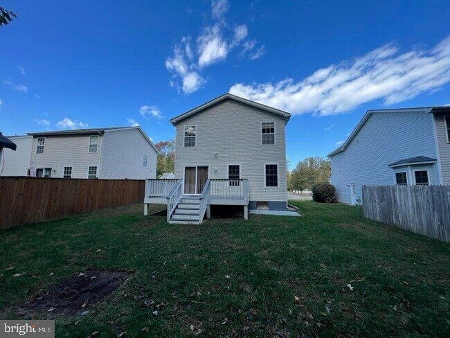 Foto del edificio - 47943 Piney Orchard St