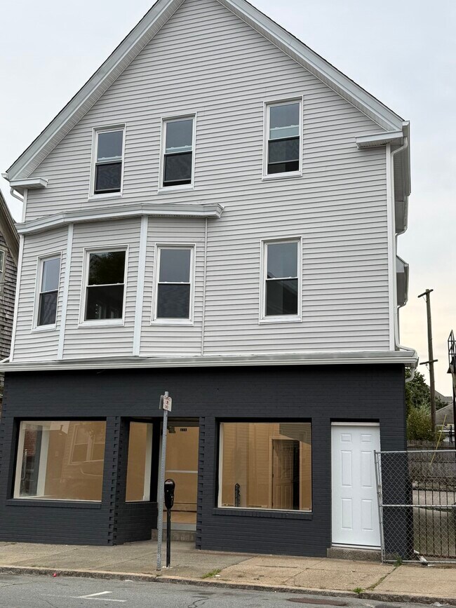 Building Photo - 1653 Acushnet Ave