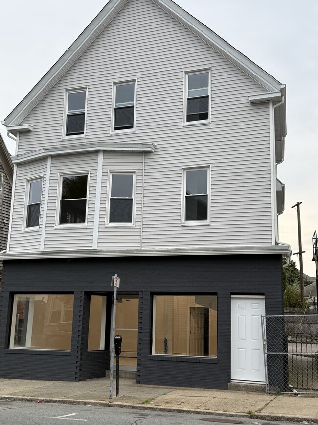 Building Photo - 1653 Acushnet Ave