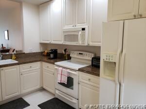 Foto del edificio - 27 Harbour Isle Dr W