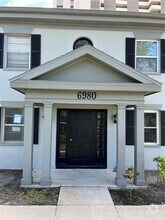 Building Photo - 6980 Avenue Des Palais