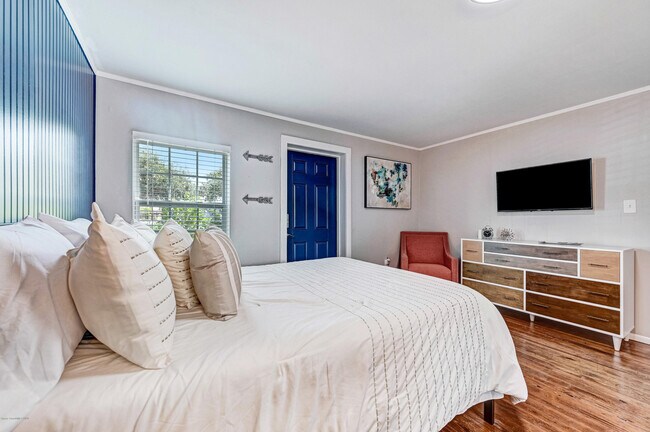 Foto del edificio - 1704 Oak St
