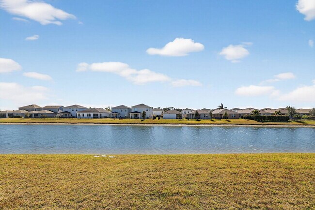 Building Photo - 10916 SW Robbia Way