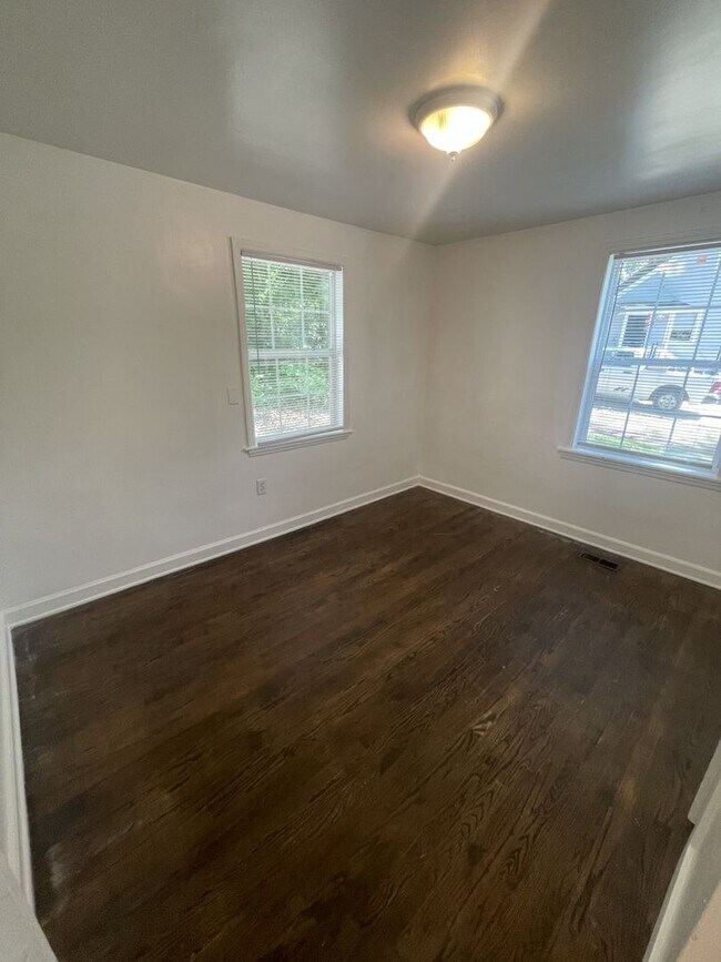 Foto del edificio - 2 bd 1 ba Detached house