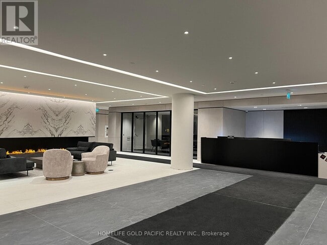 Building Photo - 30 Upper Mall Wy