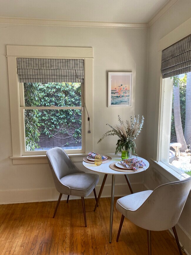 Breakfast nook - 8861 Cynthia St