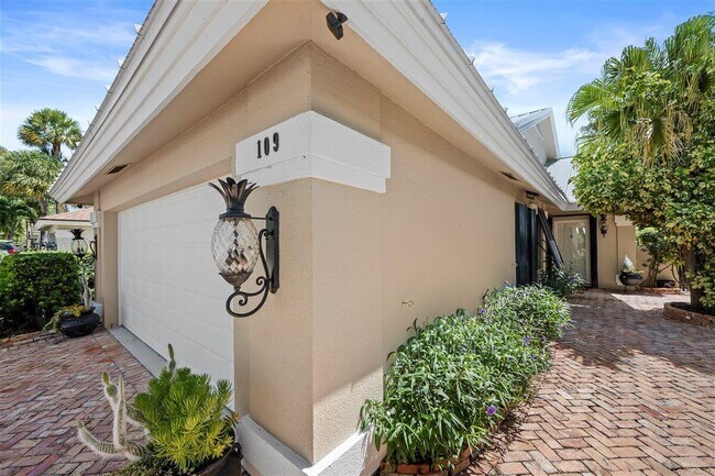 Building Photo - 109 Seashore Dr