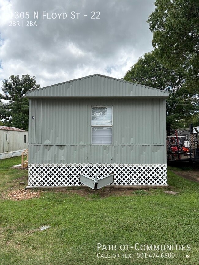 Building Photo - 1305 N Floyd St