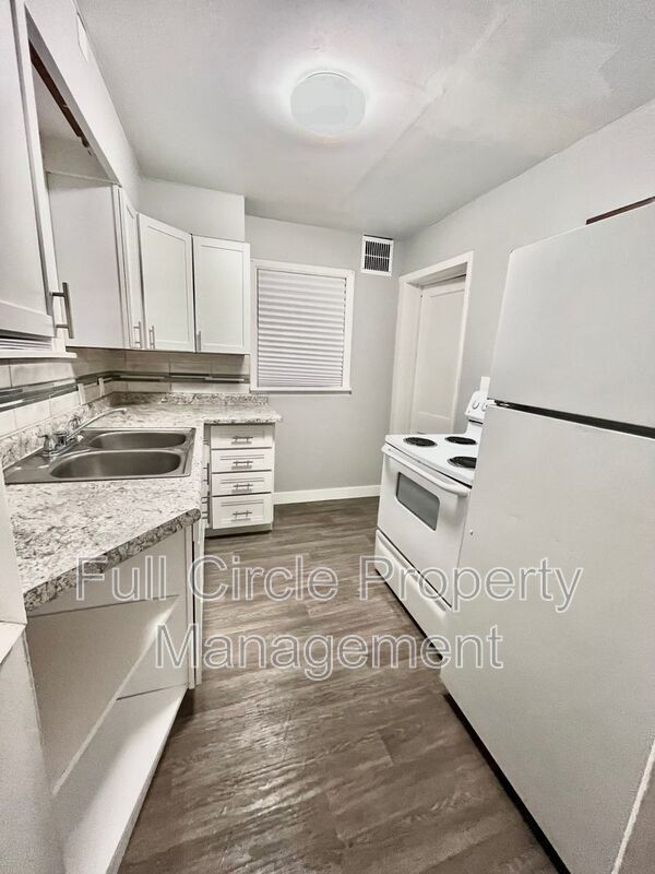 Foto del edificio - 2577 Ida St