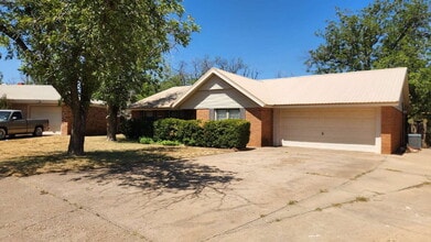 Building Photo - 6702 Temple Ave