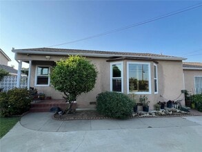 Building Photo - 10623 Olive St