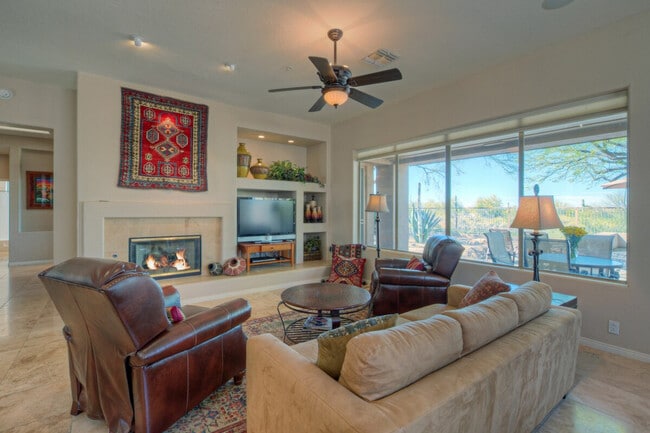 Building Photo - 7155 E Night Glow Cir