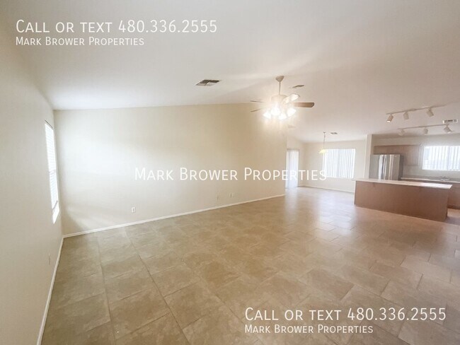 Building Photo - 13984 W Country Gables Dr