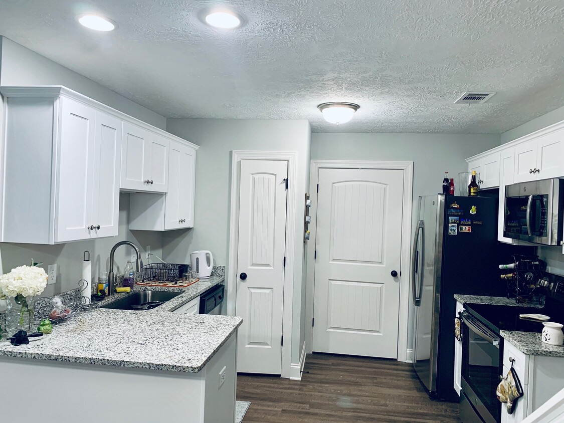 Foto principal - 630 Vista Dr