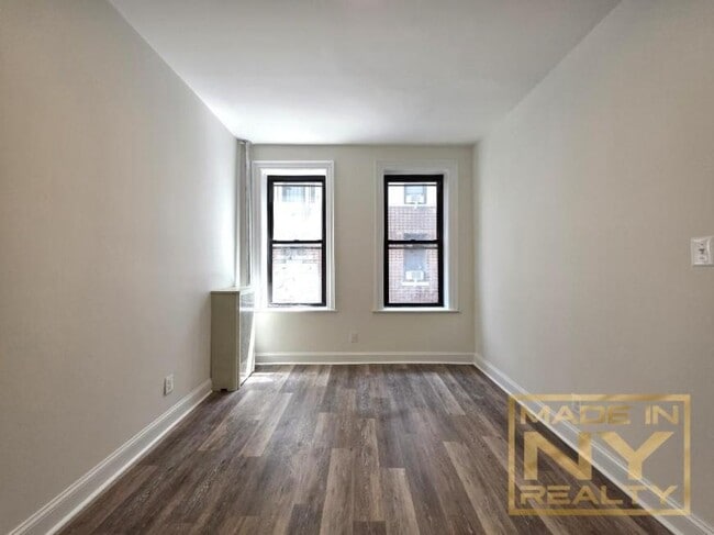Building Photo - 1 bedroom in ASTORIA NY 11106
