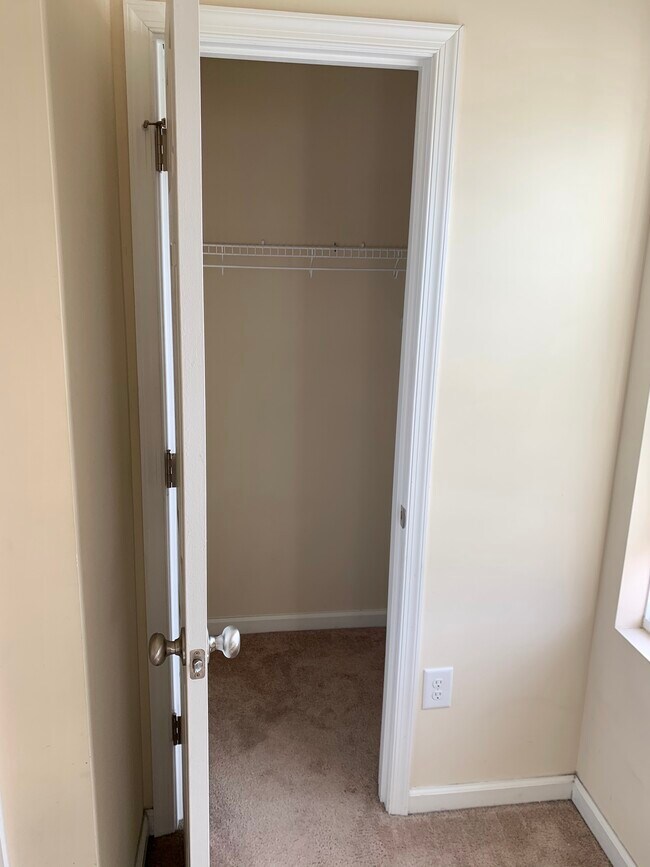 Foto del edificio - 36 Defy Ln