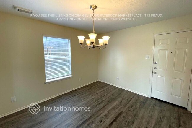 Foto del edificio - 7134 Cheshire Park Rd