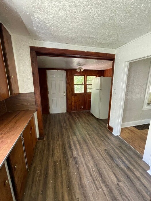 Building Photo - 2 Bed 1 Bath home in Lansing