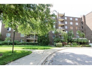 Foto del edificio - 225 S Rohlwing Rd