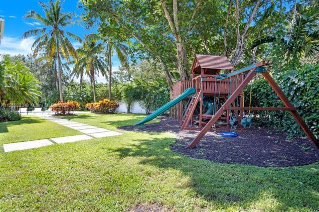 Building Photo - 10755 SW 83rd Ave