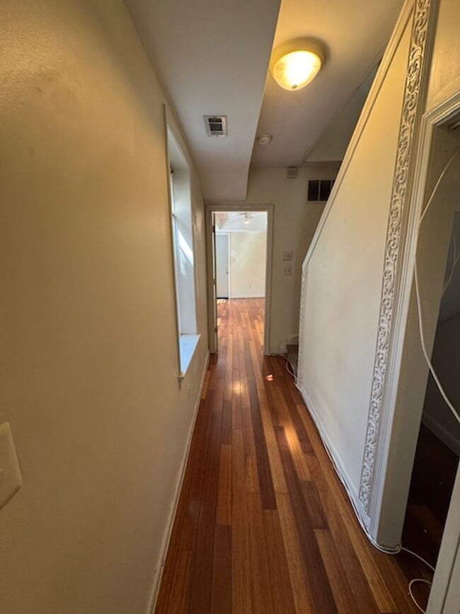 Foto del edificio - 930 S Hanover St