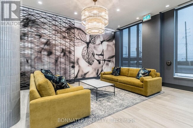 Building Photo - 10 Lagerfeld Dr