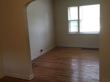 Building Photo - 304 W 145th Pl