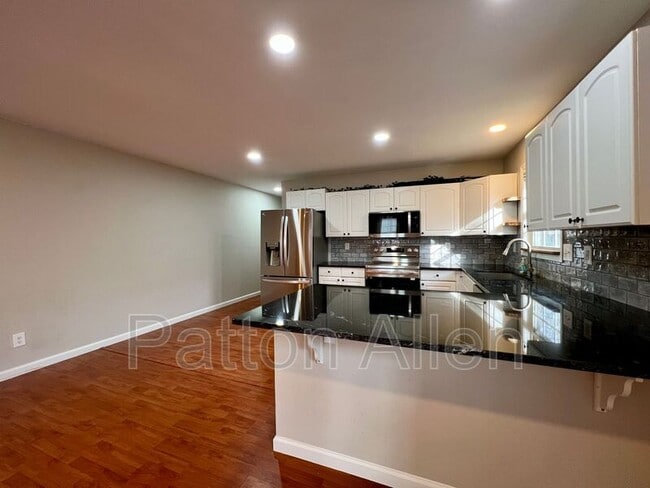 Foto del edificio - 51 Argyle Ln