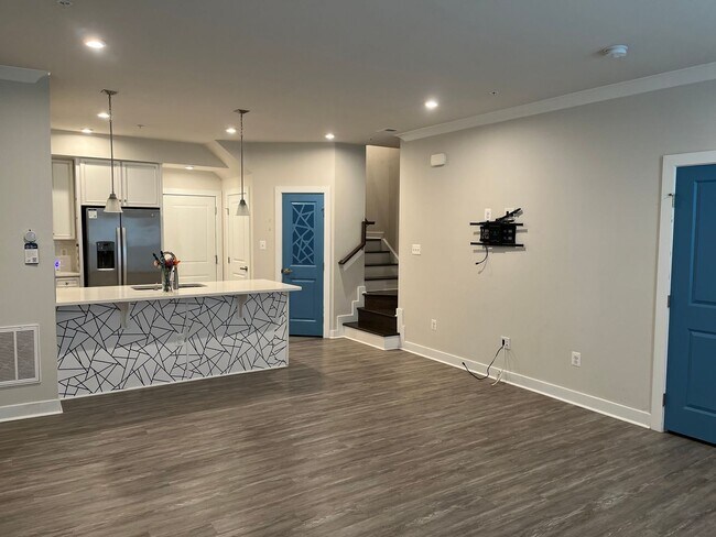 Foto del edificio - Interior Townhouse In Herndon