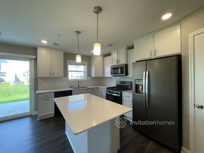 Building Photo - 1261 Upper 143rd Ct E