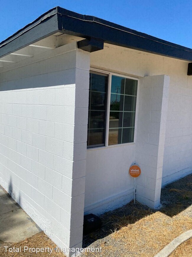 Foto del edificio - 3 br, 1 bath House - 208 Plum Dr.