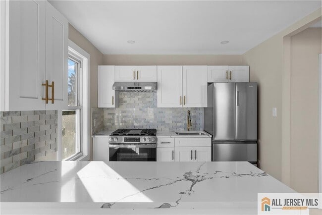 Building Photo - 1608 Brunswick Ave