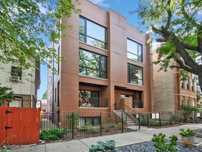 Building Photo - 1513 W Ohio St