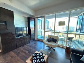 Building Photo - 4525 Dean Martin Dr