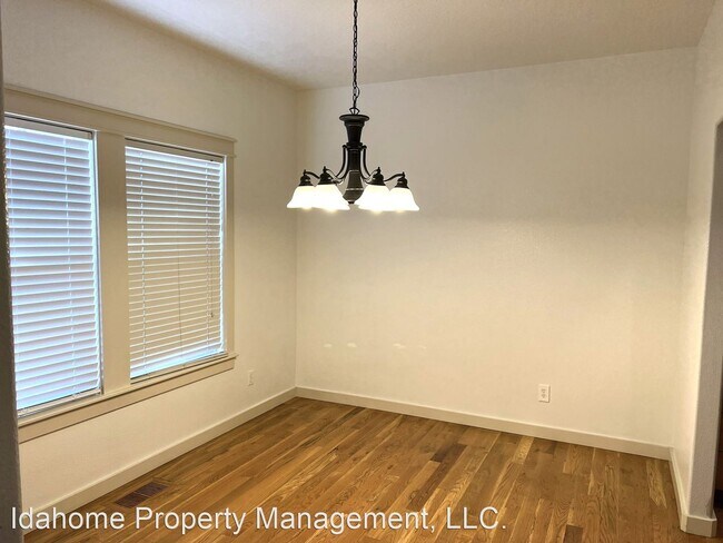 Building Photo - 3 br, 2 bath House - 2901 N Elisha Ave