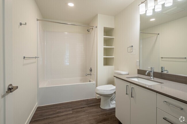 2BR, 2BA -1038 - The Quarry