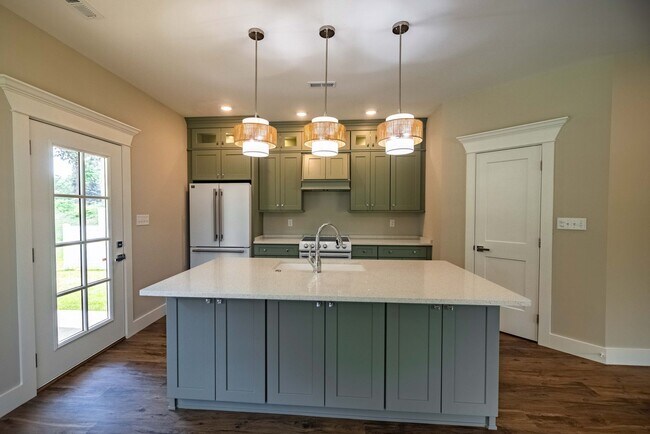Foto del edificio - Maryville 37801 - 3 bedroom 2.5 bath - cal...
