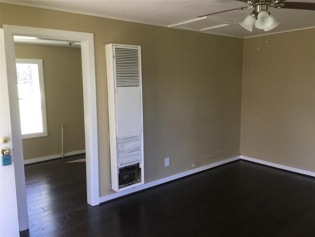 Foto del edificio - 17119 I-35