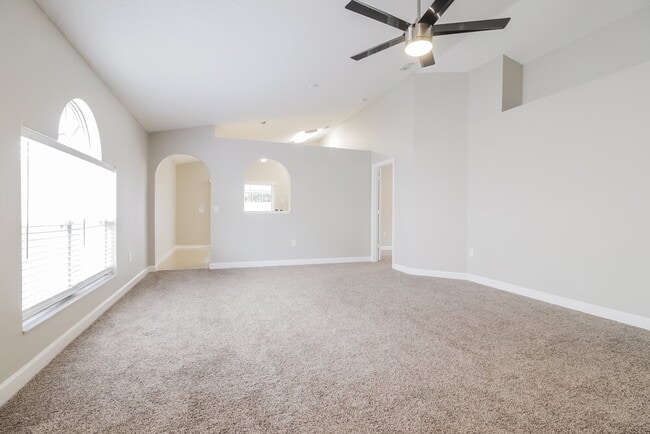 Foto del edificio - 7661 Harbor Bend Cir