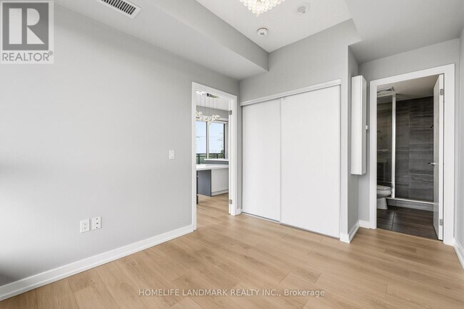Building Photo - 3237 Bayview Ave