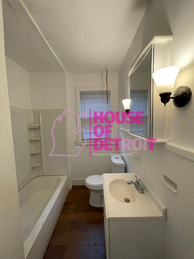 Foto del edificio - 5771 Chatsworth St