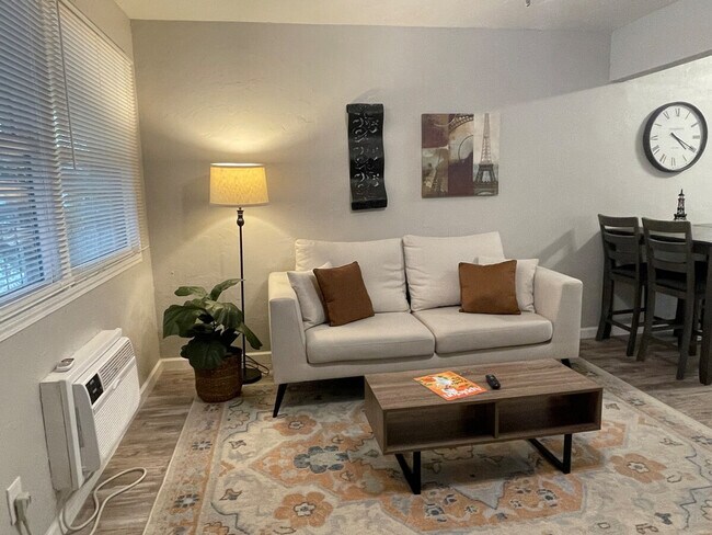 Foto del edificio - 2602 N Bennett St