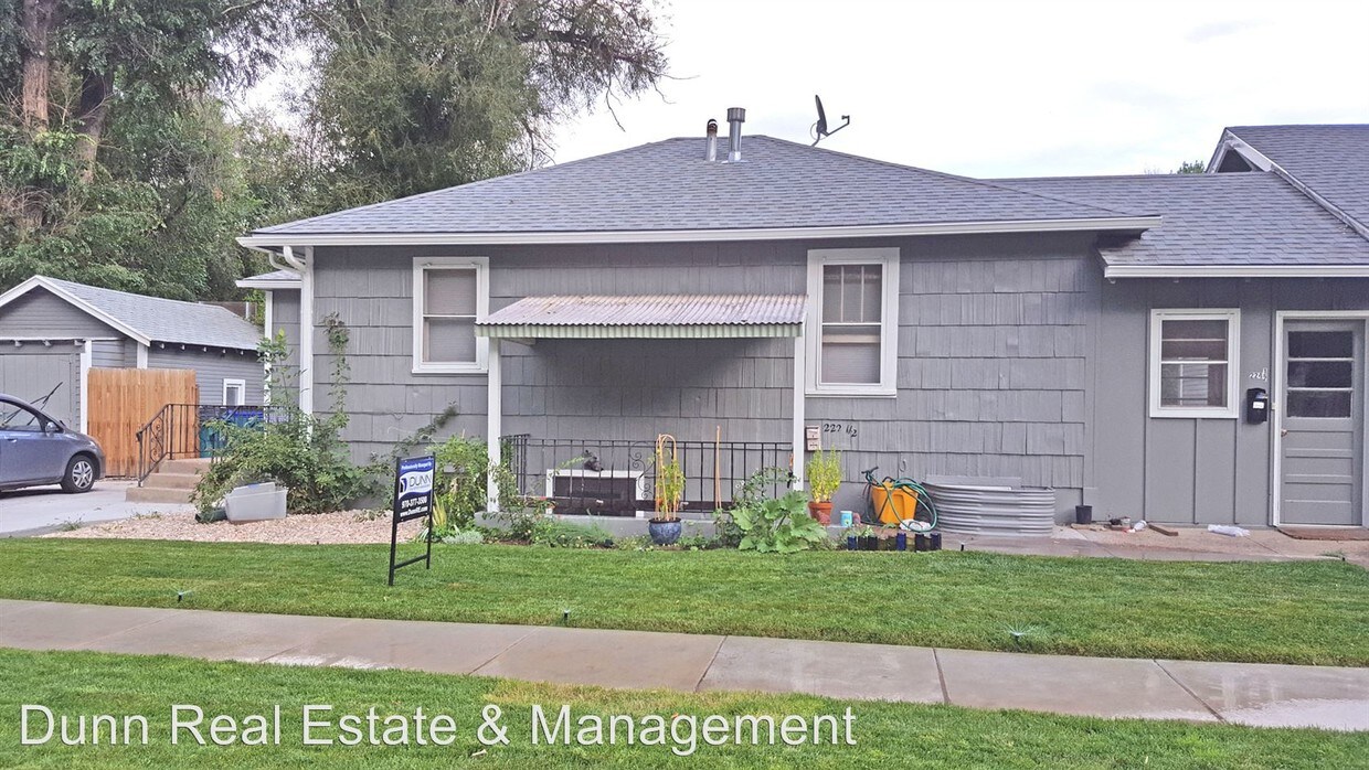 Primary Photo - 222 S Loomis Ave