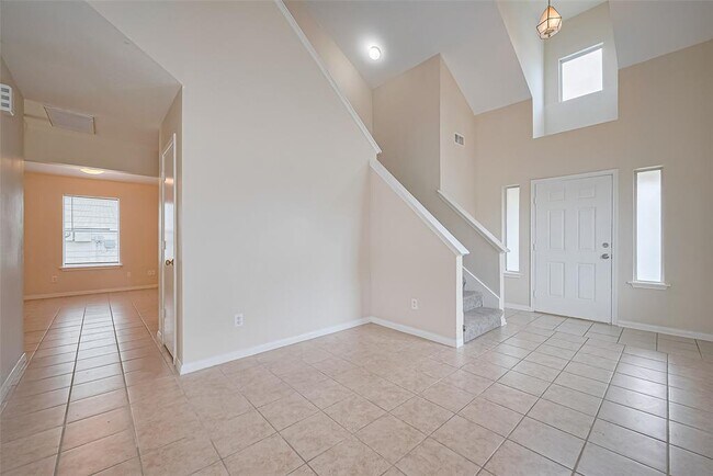 Foto del edificio - 7203 River Pines Dr