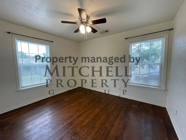 Building Photo - Welcome to 4107 Cline! Cute 2 bedroom 1 ba...