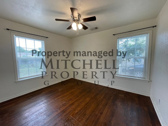 Foto del edificio - Welcome to 4107 Cline! Cute 2 bedroom 1 ba...
