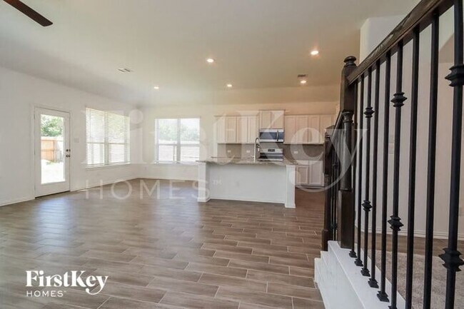 Foto del edificio - 15122 Arlington Park Ave