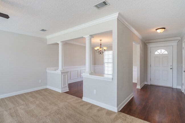 Foto del edificio - 141 Powers Dr