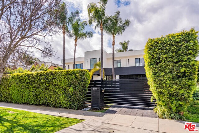 Foto del edificio - 511 N Rexford Dr